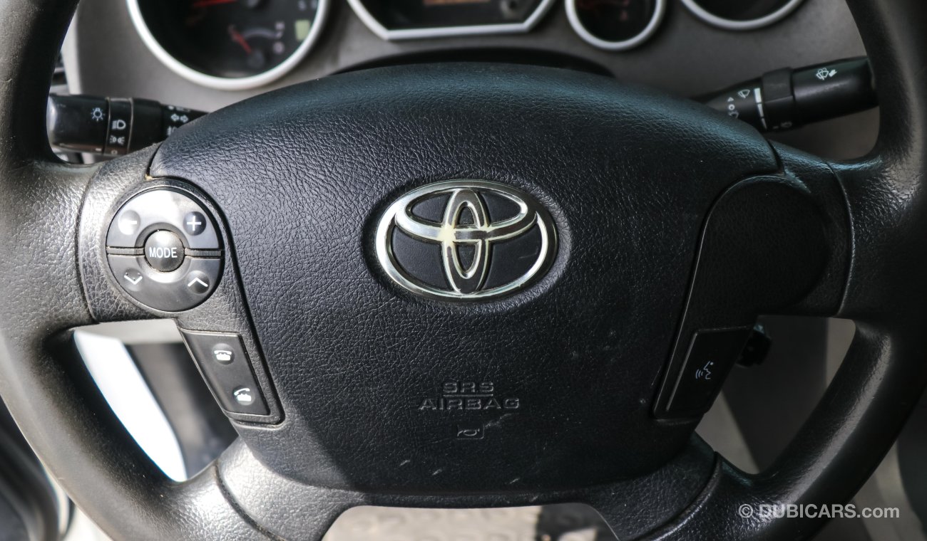 Toyota Tundra SR5 5.7L