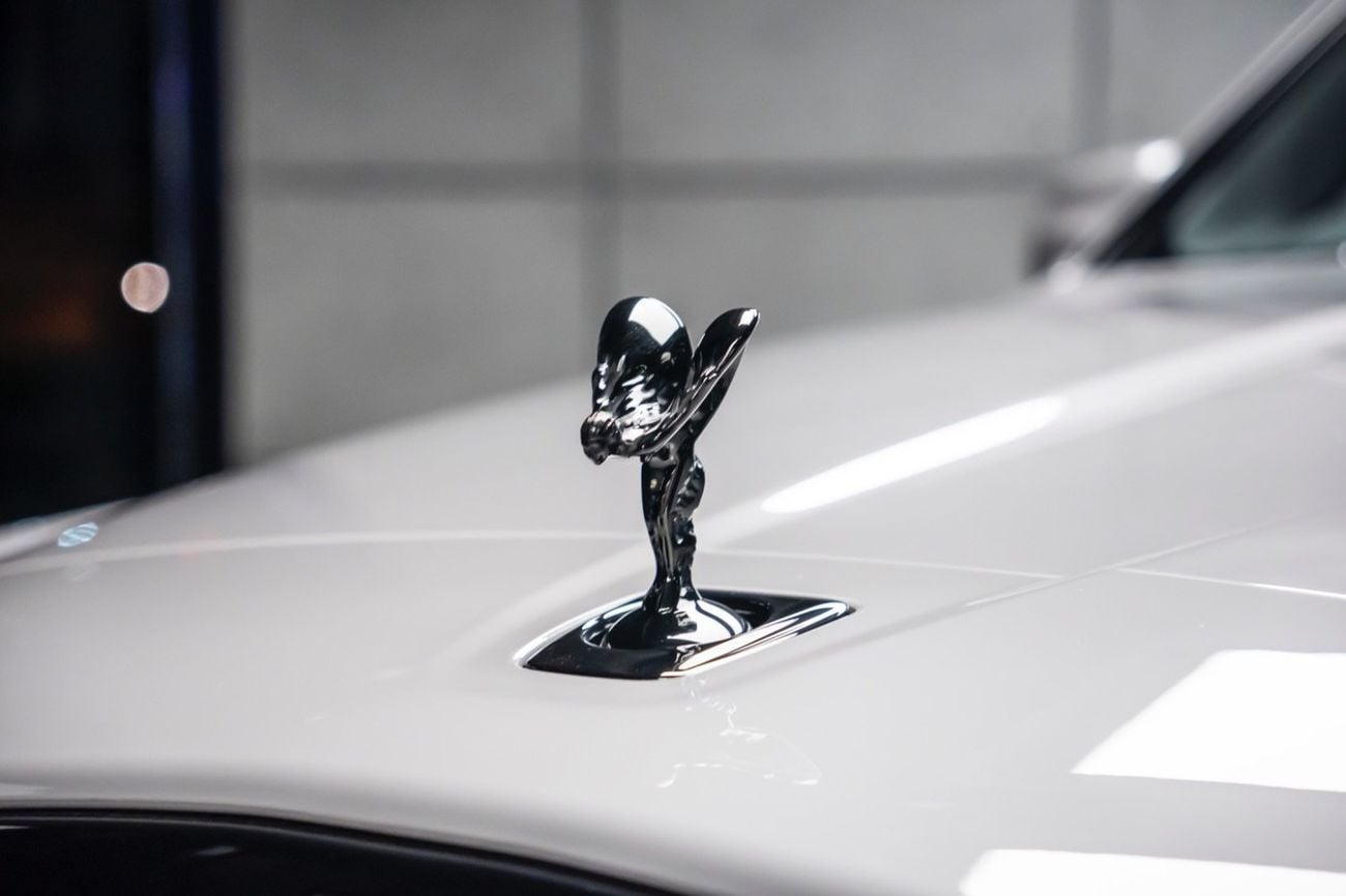 رولز رويس كولينان Rolls Royce cullinan  2025 GCC  Warranty and service AGMC  Black badge  2,900 km