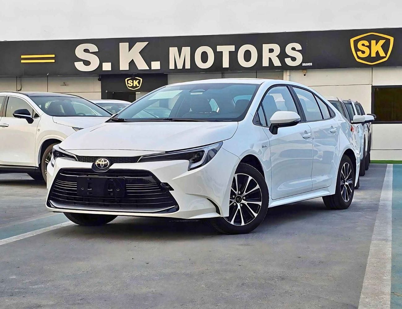 Toyota Levin STD (NON GCC) LUXURY HYBRID / 1.8L PETROL A/T / SUNROOF / REAR CAMERA (CODE # LL18HEV)