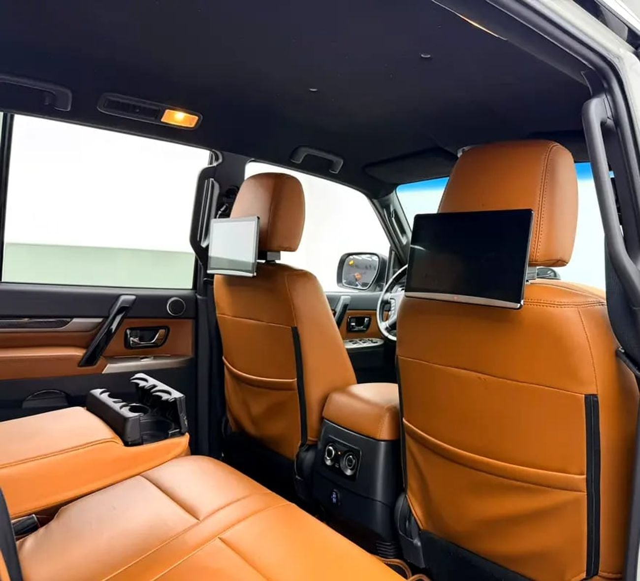 Mitsubishi Pajero GLS H/L SIGNATURE EDI Signature Edition, Warranty, Full Service History, Low Km, Fully Loaded, GCC