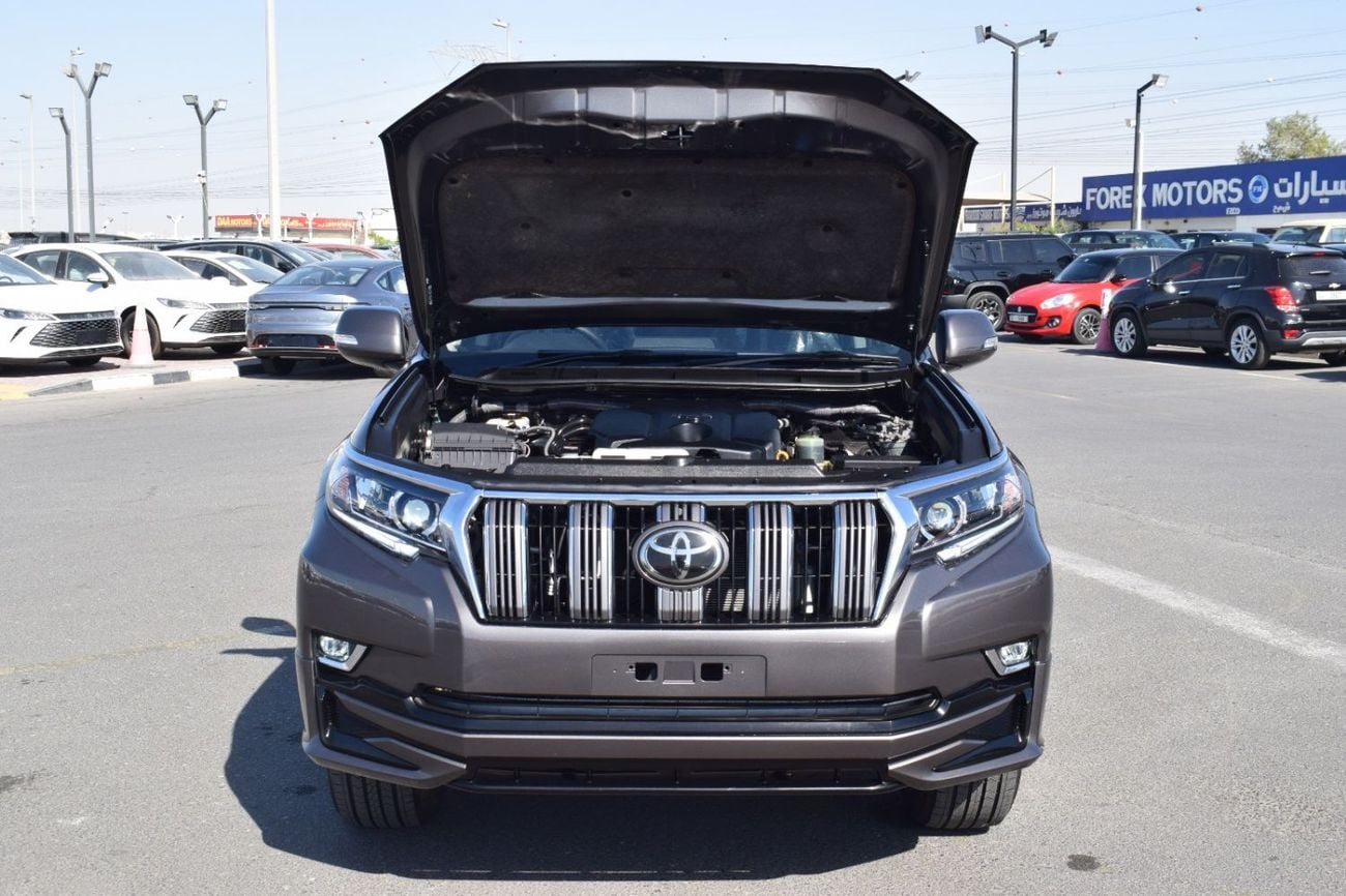 Toyota Prado diesel 2.8 liter ,right hand drive ,automatic gear ,only for export