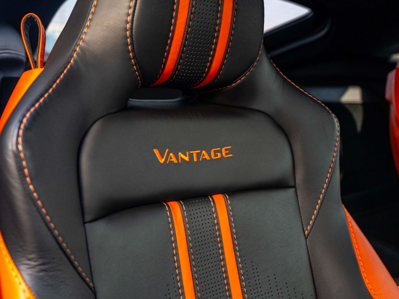 Aston Martin Vantage S