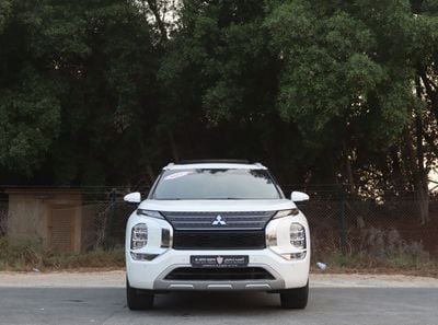 Mitsubishi Outlander PREMIUM ACCIDENTS FREE - GCC - P LINE - ORIGINAL PAINT - PERFECT CONDITION INSIDE OUT - 2 KEYS