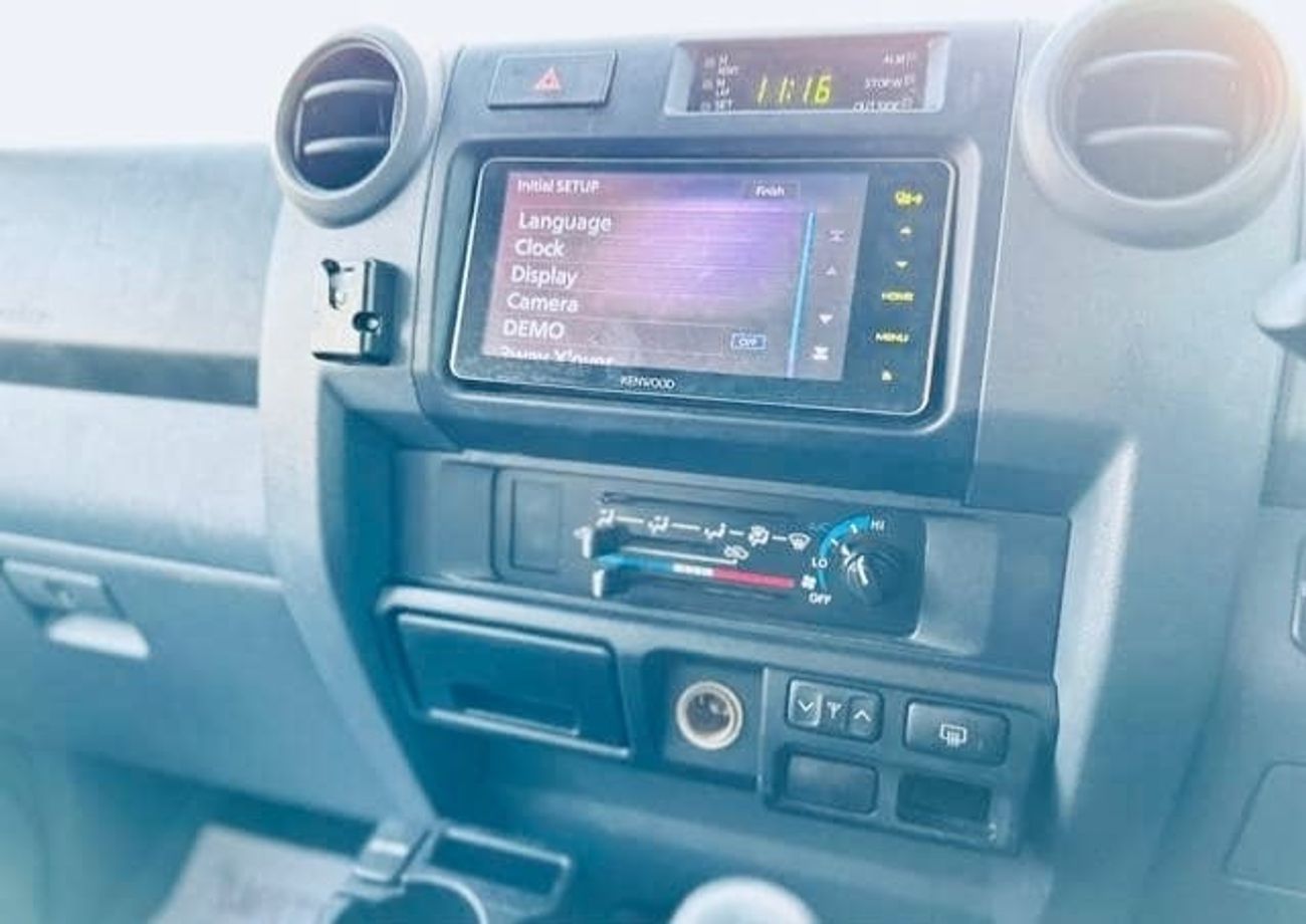 تويوتا لاند كروزر بيك آب 2013 RHD Diesel Full Option Top of the range Very clean and perfect condition