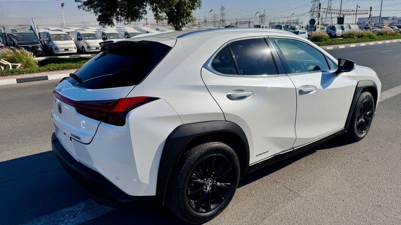 Lexus UX250h PREMIUM CONDITION | WHITE COLOR | 2.0L HYBRID ENGINE | RHD | 2021 | REAR VIEW CAMERA