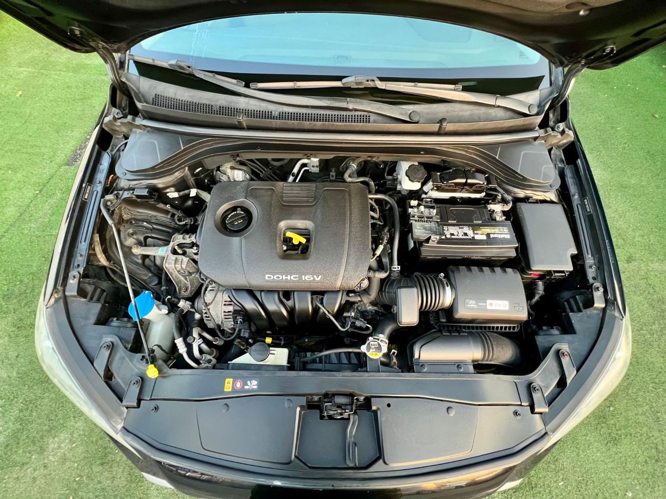 Hyundai Elantra GL 2.0L warranty one year bank financie available