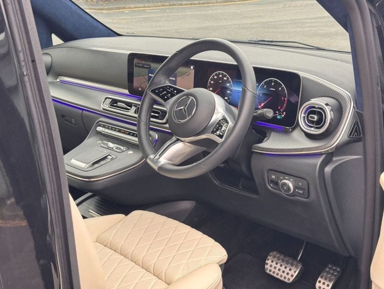 Mercedes Benz V300 AVANTGARDE VIP conversion Brand New 2025 Model in RHD or LHD