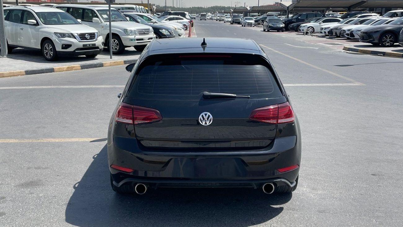 Volkswagen Golf GTI Sport 2.0T FuLL Option
