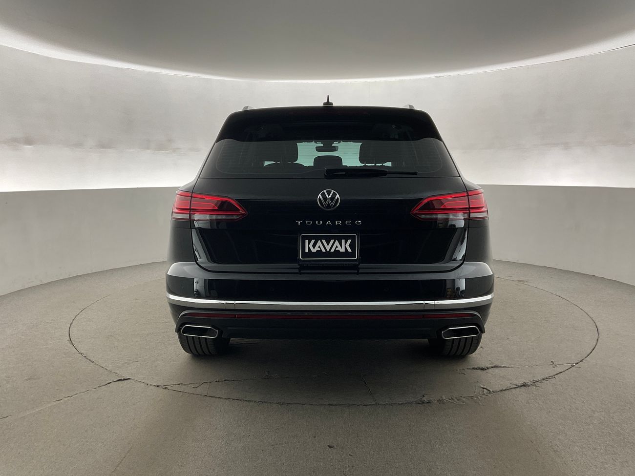 فولكس واجن طوارق Highline | National Day Celebration | شامل الضمان | 0 ﺪﻔﻋﺓ ﺃﻮﻟﻯ