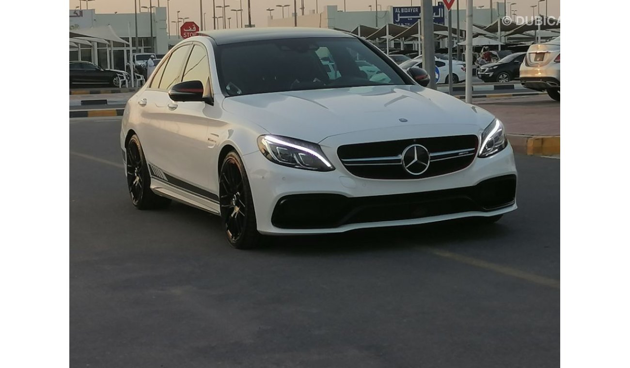 Mercedes-Benz C 63 AMG Mercedes C63s 2016 GCC Specefecation Very Clean Inside And Out Side Without Accedent No Paint