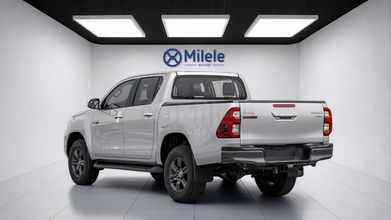 Toyota Hilux  HILUX DC 2.8 DIESEL MHEV AT 4WD | 2-YEAR WARRANTY + SERVICE AVAILABLE | IN-HOUSE FINANCING | 0% DOWN