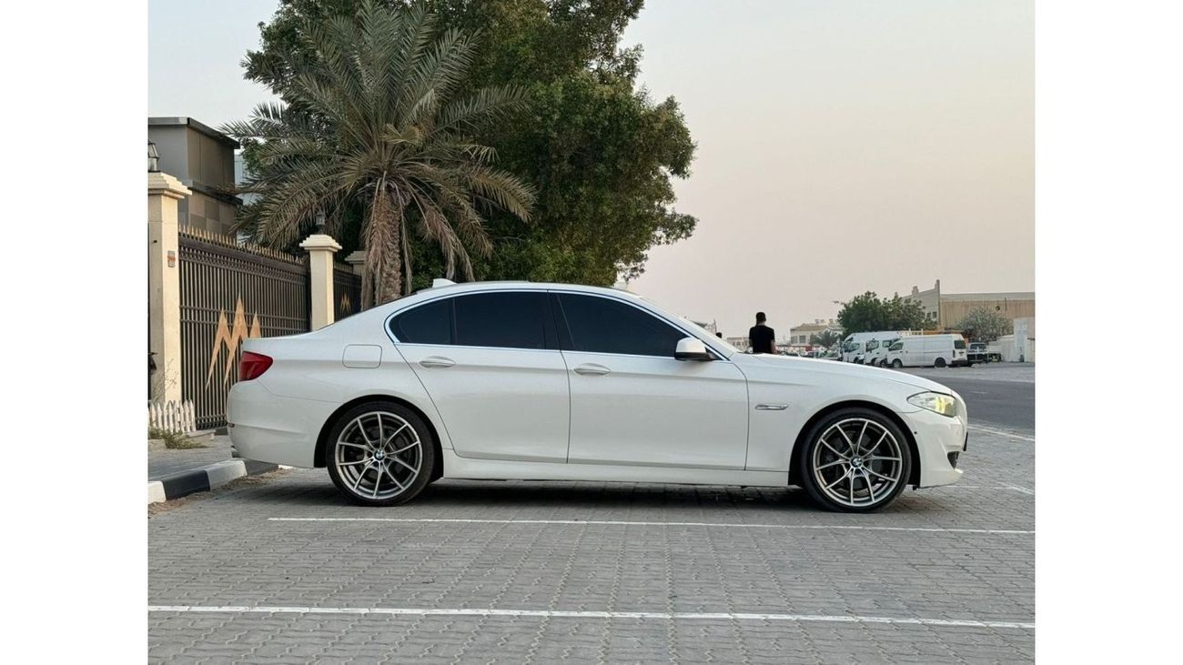 بي أم دبليو 535i لاكجري