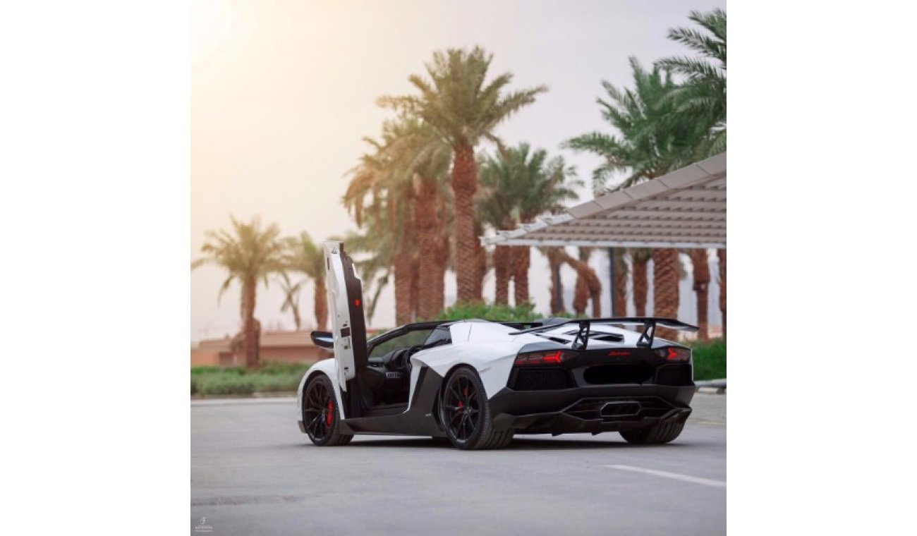 لمبرجيني أفينتادور Lp700-4 Roadster