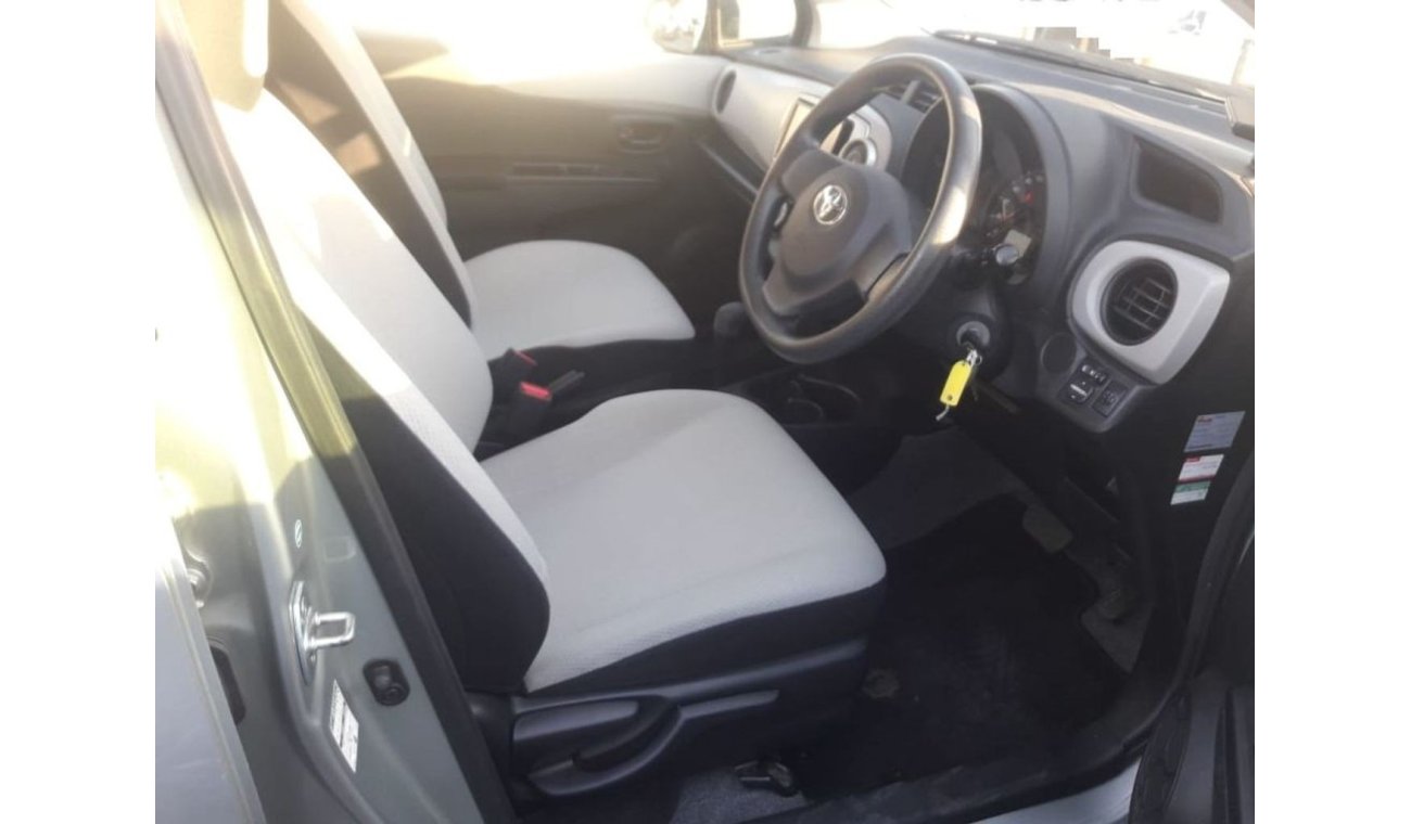 تويوتا فيتز Toyota Vitz RIGHT HAND DRIVE(Stock no PM47)