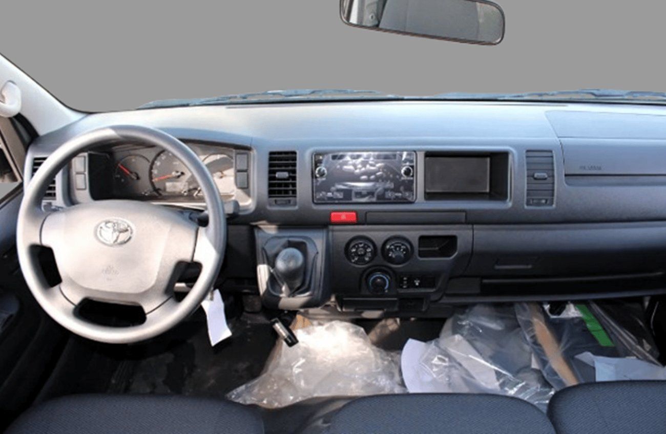 تويوتا هاياس Hiace Old Shape Hrf ECTWFR008 – 2026 Toyota Hiace Passenger Van – High Roof – Old Shape – 2.7L Petrol Manual – White