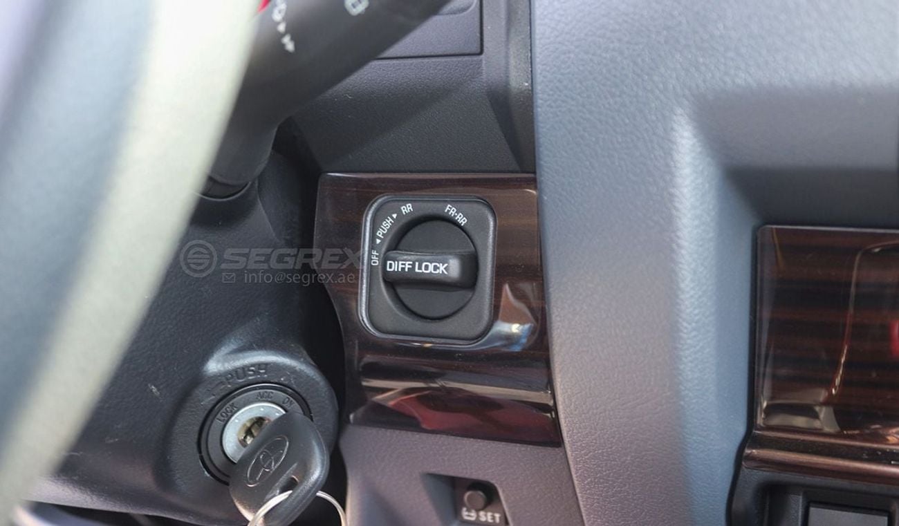 Toyota Land Cruiser 70 2026 Model Toyota Land Cruiser Hardtop LC76, 4.0L Petrol 4WD 6A/T, Ready for Export