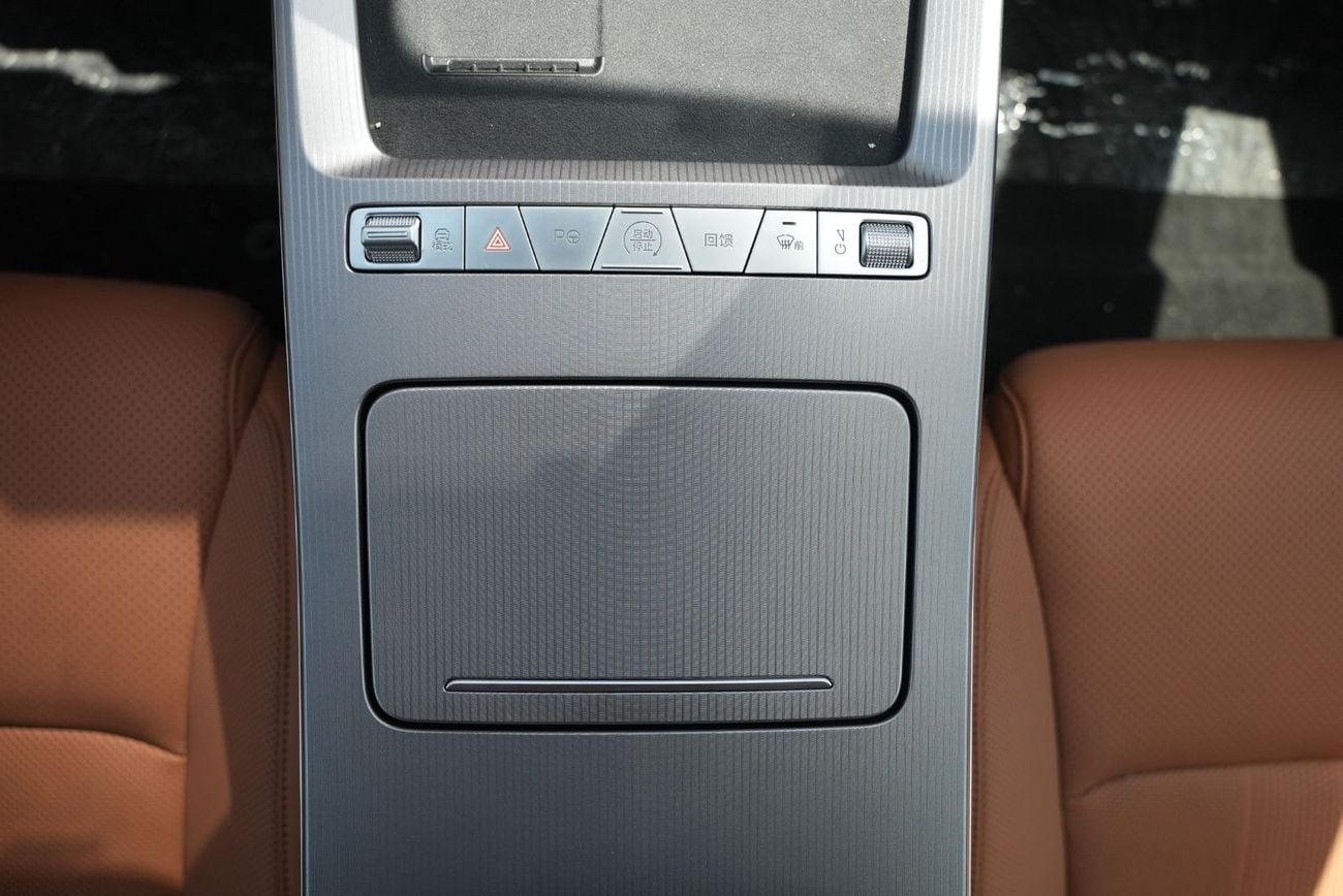 BYD HAN 2025 BYD Han L EV 701Km Honor Edition with LiDar Black in Tan 0Km