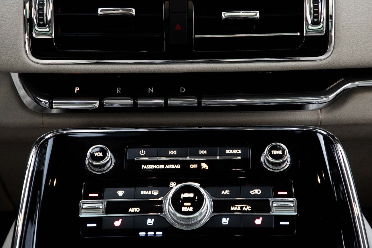 Lincoln Navigator Retractable Running Boards | 2,448 P.M  | 0% Downpayment | Pristine!