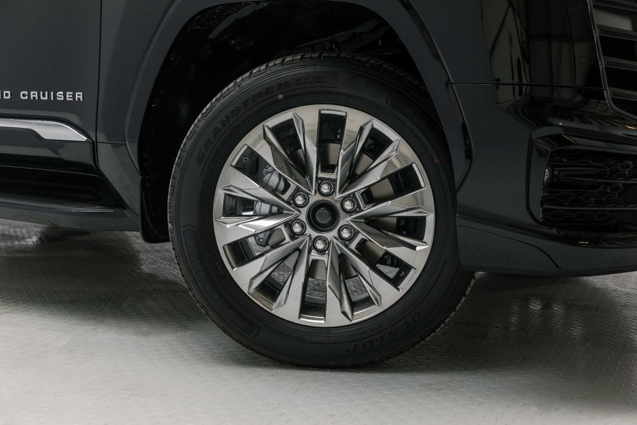 Toyota Land Cruiser GXR 4.0L - Black Inside Beige | Export Only