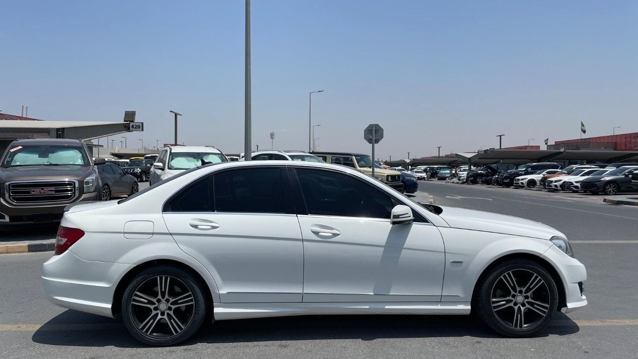 مرسيدس بنز C 200 AMG GCC, Full Option