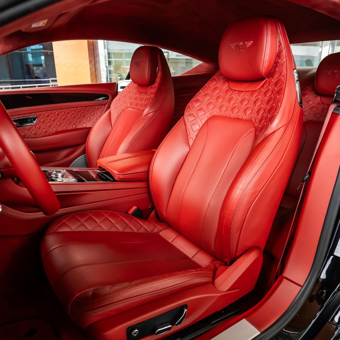 بنتلي كونتيننتال جي تي 4.0T V8