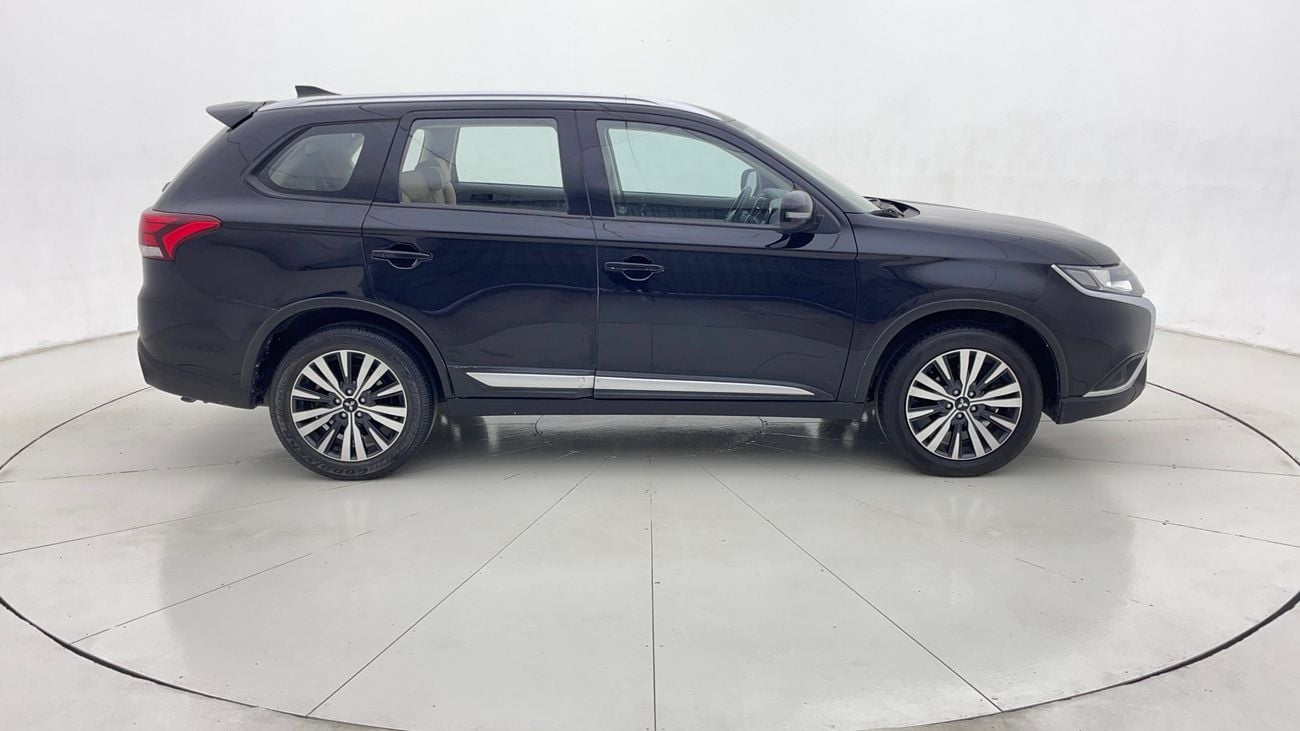 ميتسوبيشي آوتلاندر GLX MIDLINE 2.4 | بدون دفعة مقدمة | اختبار القيادة في المنزل