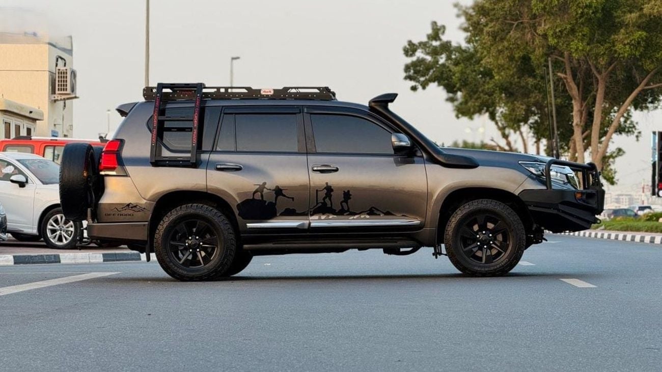 Toyota Prado 2019| 2.8 DIESEL ENGINE | AT | RHD | OFF ROAD MODIFIED | HEABY BULL BAR WITH LED LIGHTS | SIDE LADDE