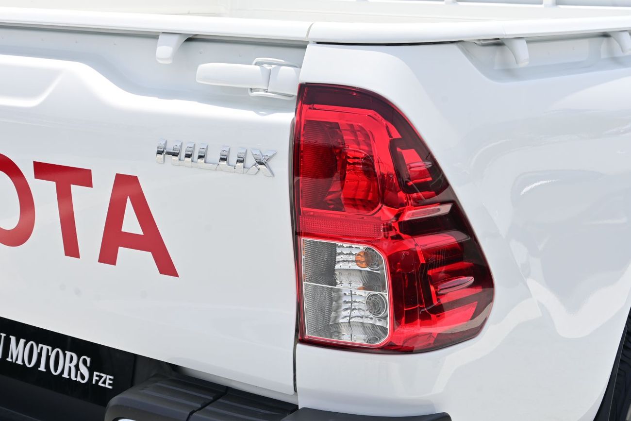 Toyota Hilux GL 2.4L Double Cab Utility Toyota Hilux 2.4L Diesel Manual 4WD, Model 2025, Color White