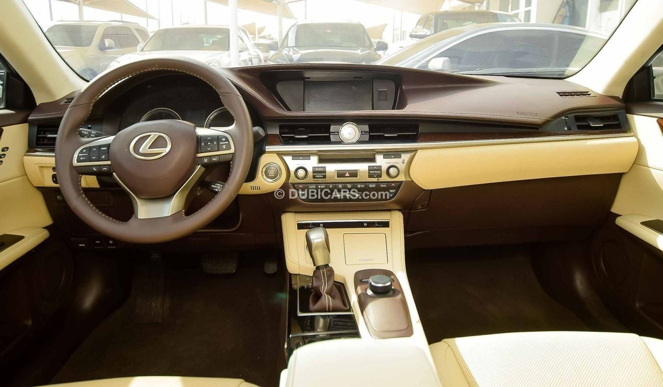 لكزس ES 350 السياره غير قابله لتصدير السعوديه