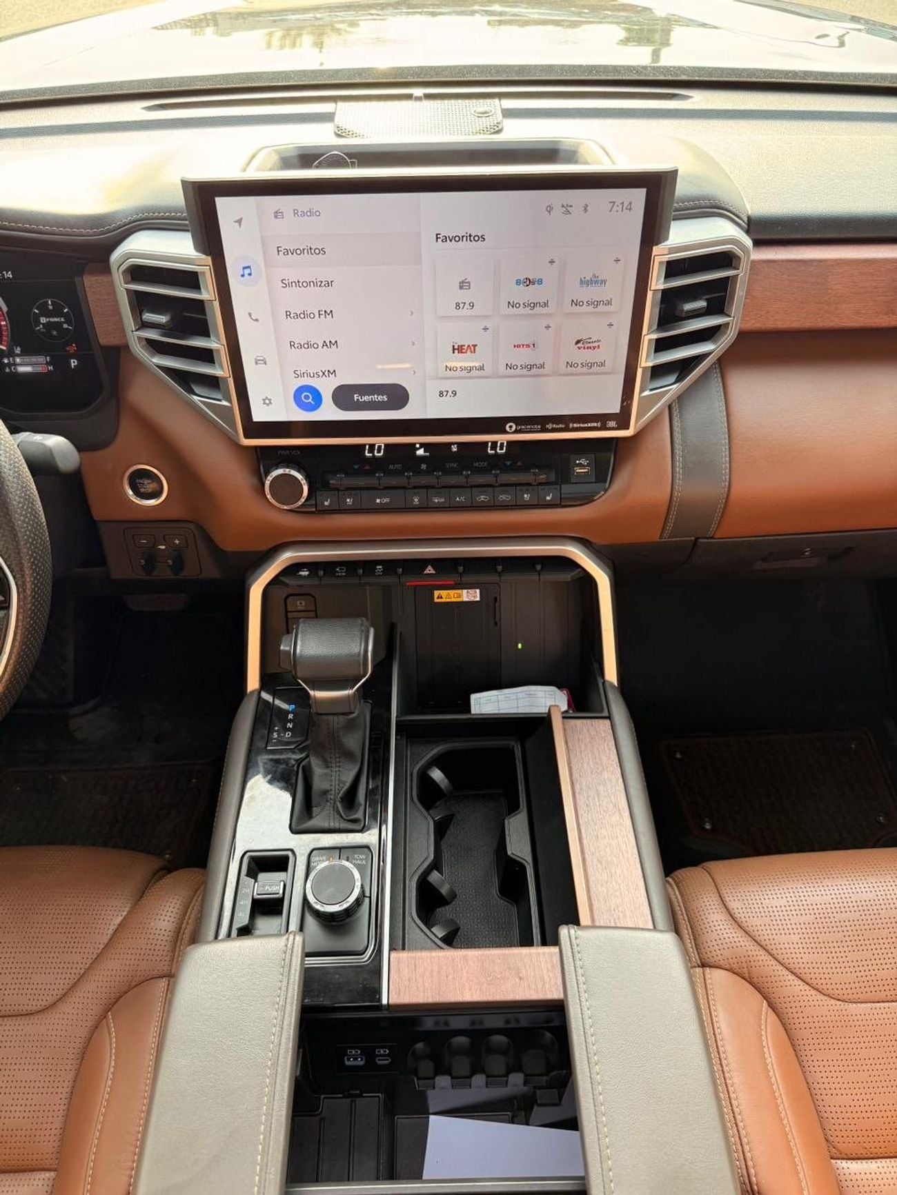 Toyota Tundra Platinum 1794 edition | panoramic, 360 camera full option