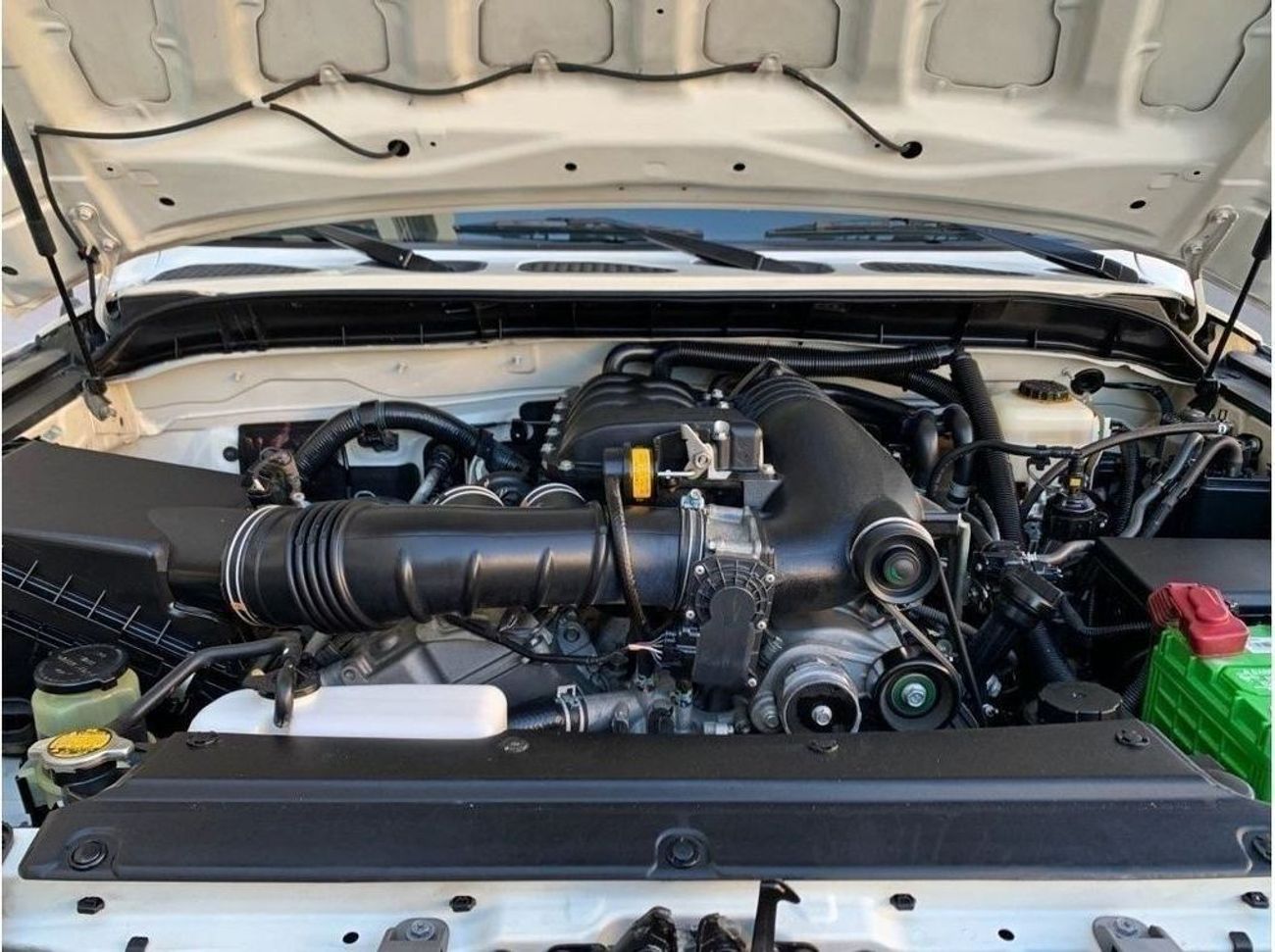 Toyota FJ Cruiser V6 4.0L-6CYL SUPERCHARGED EXCELLENT CONDITION