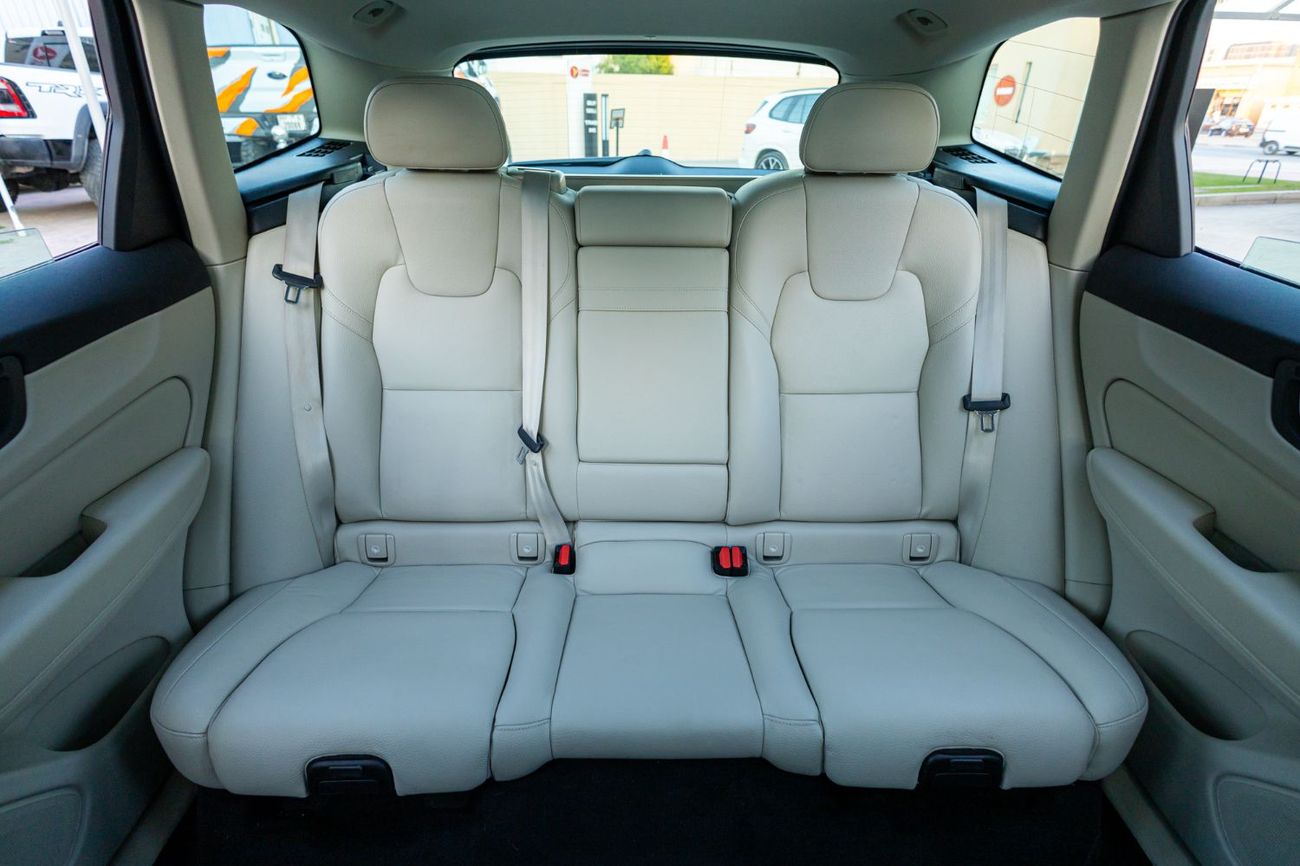 Volvo XC60 Momentum 2.0L AWD