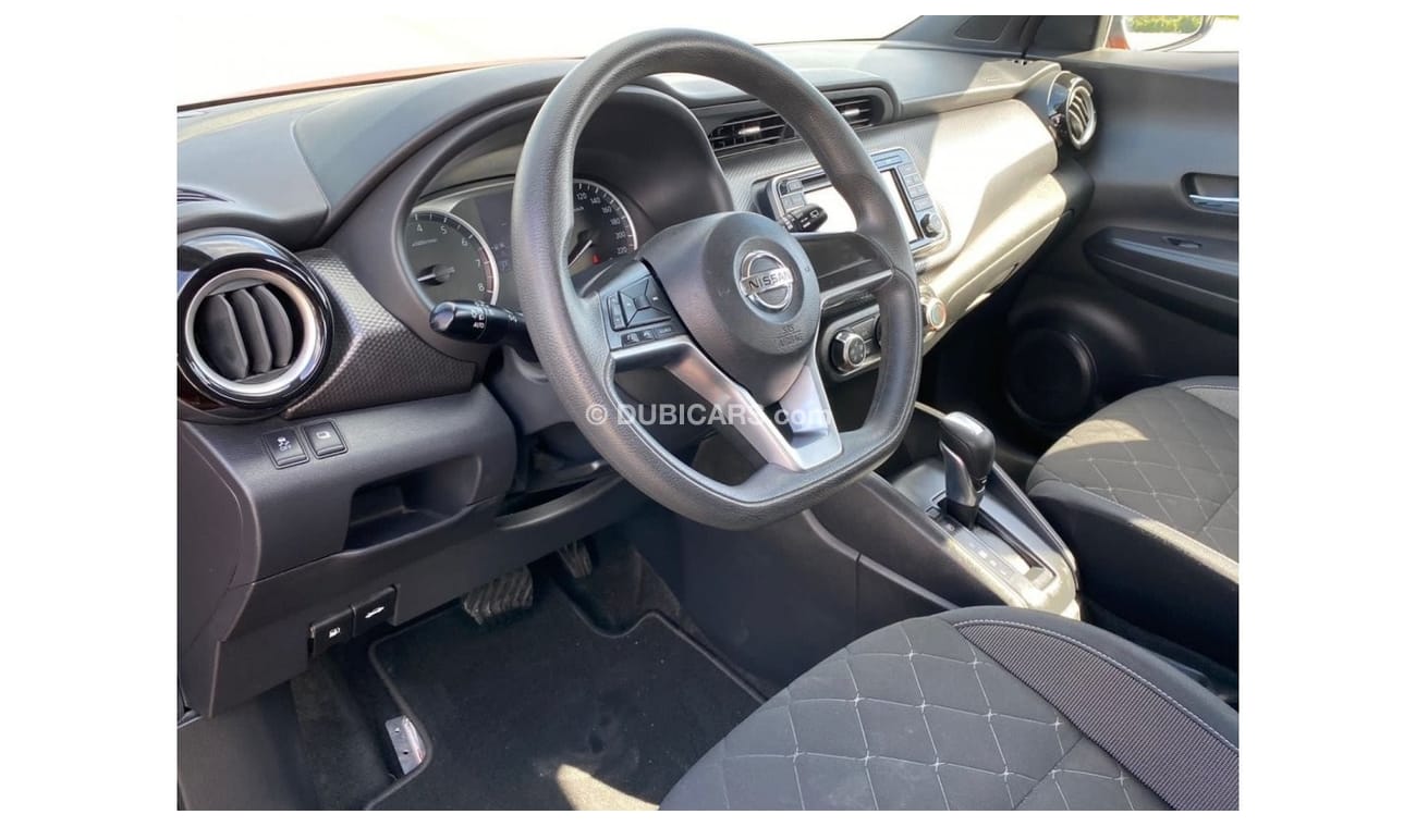 Nissan Kicks SV NISSAN KICKS GCC 2018 mid option