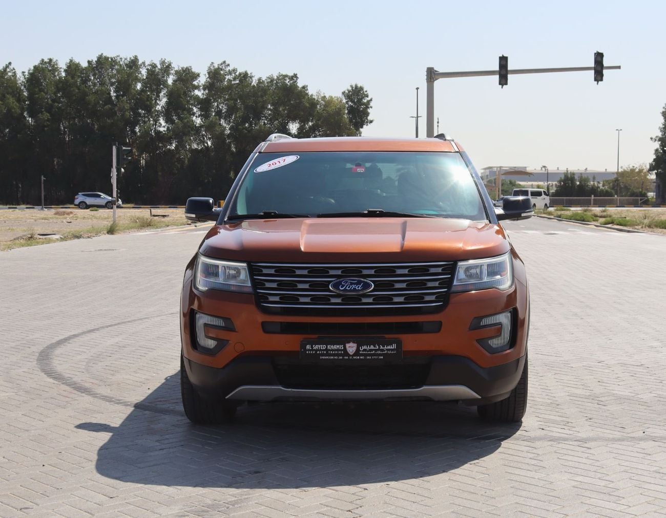 Ford Explorer XLT 3.5L Ford Explorer - 2017 - GCC - Full Option  - 6 V- XLT - 4WD - 3.3L -7 Seats - In excellent c