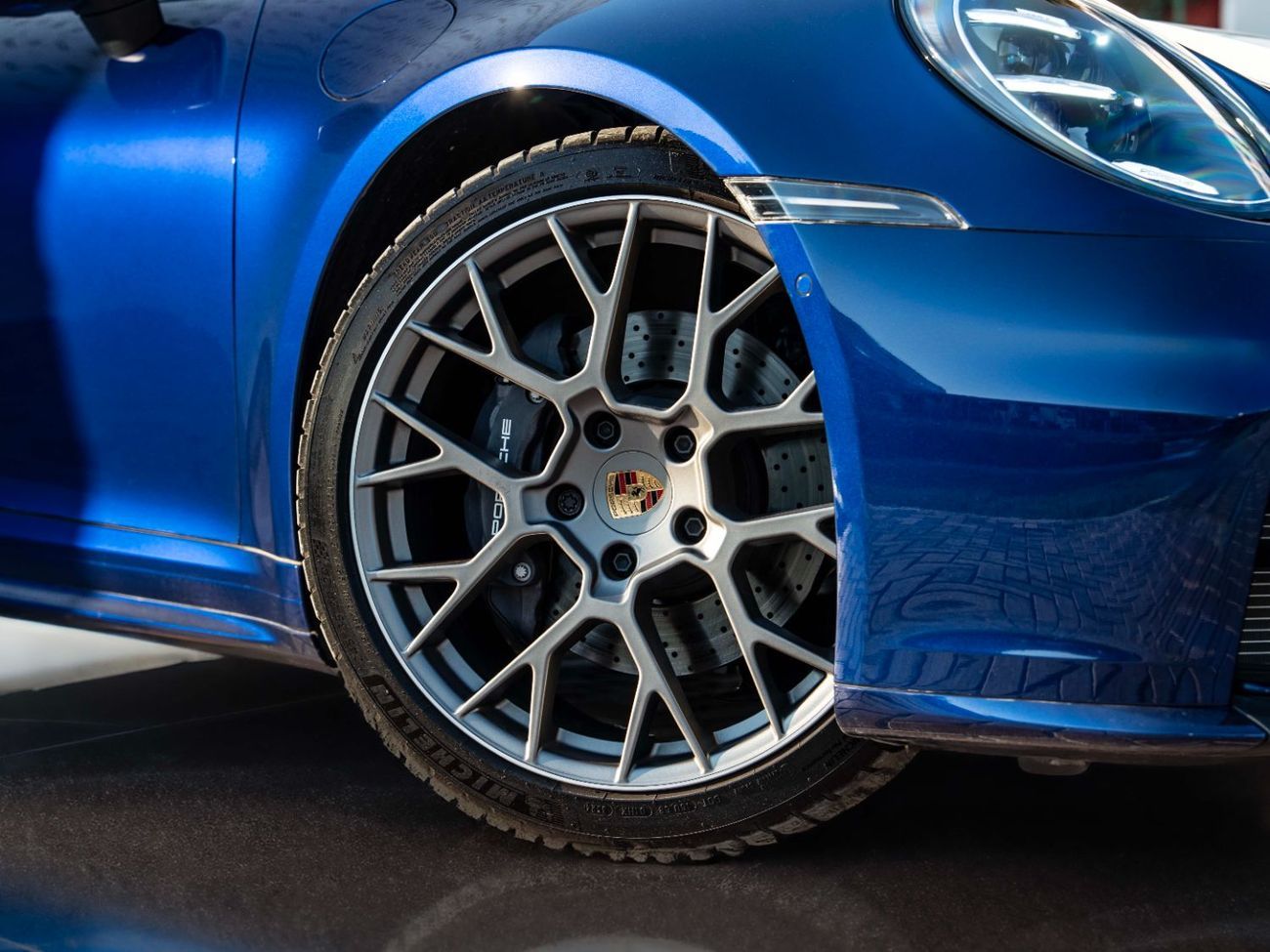 Porsche 911 Carrera 3.0L (444 HP) Coupe