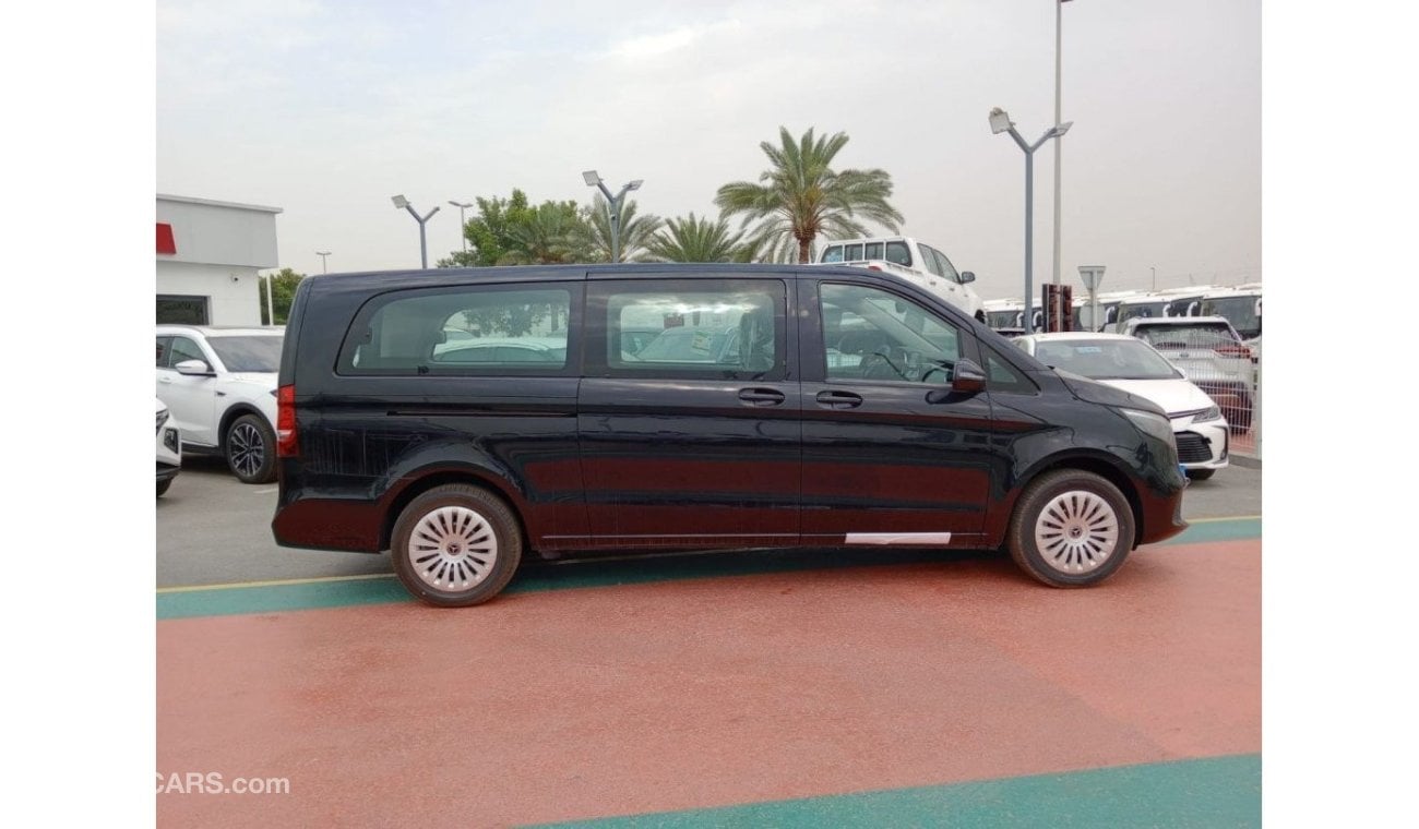 مرسيدس بنز V 250 V-Class V250 2.0L gasoline ( 4X2 ) 5 doors Black color