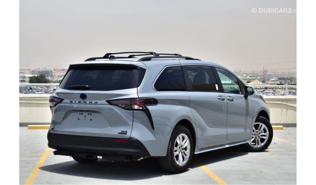 Toyota Sienna XLE Woodland Edition Hybrid 2.5L AWD AT