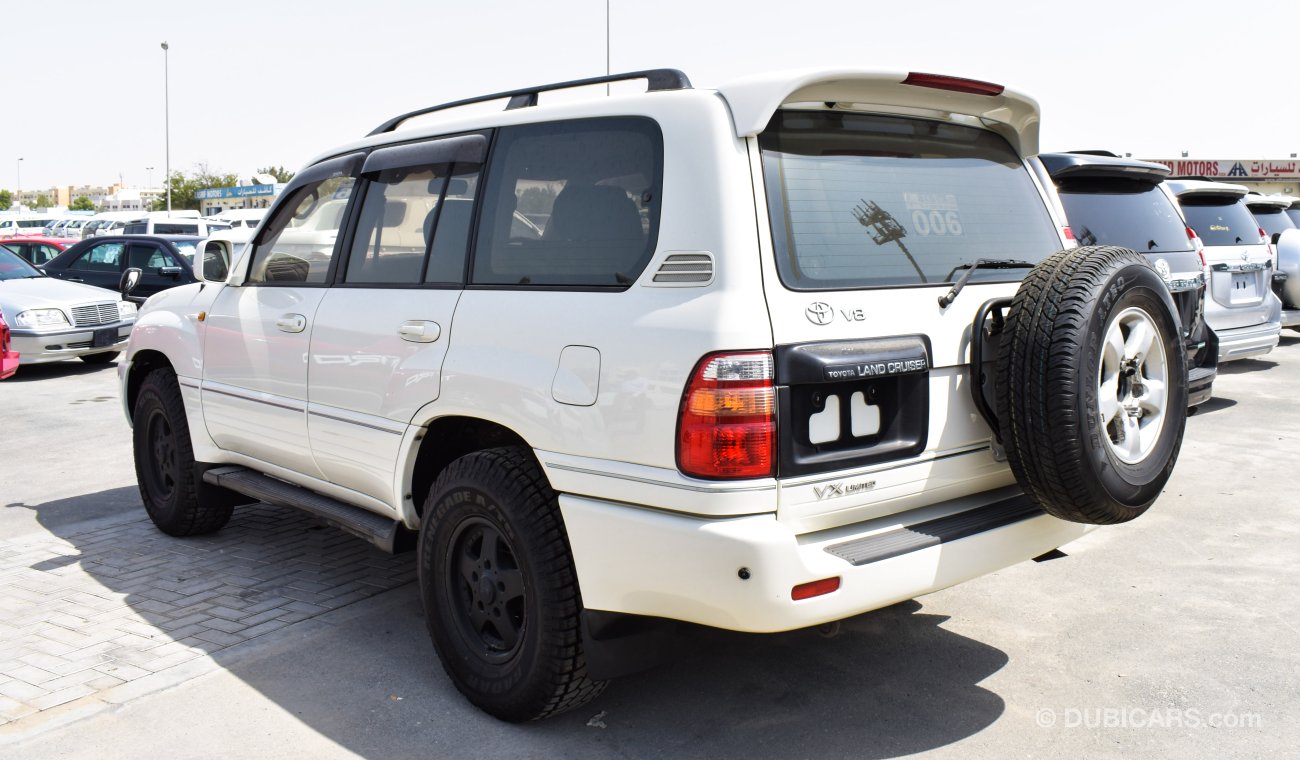 Toyota Land Cruiser VX Limited V8