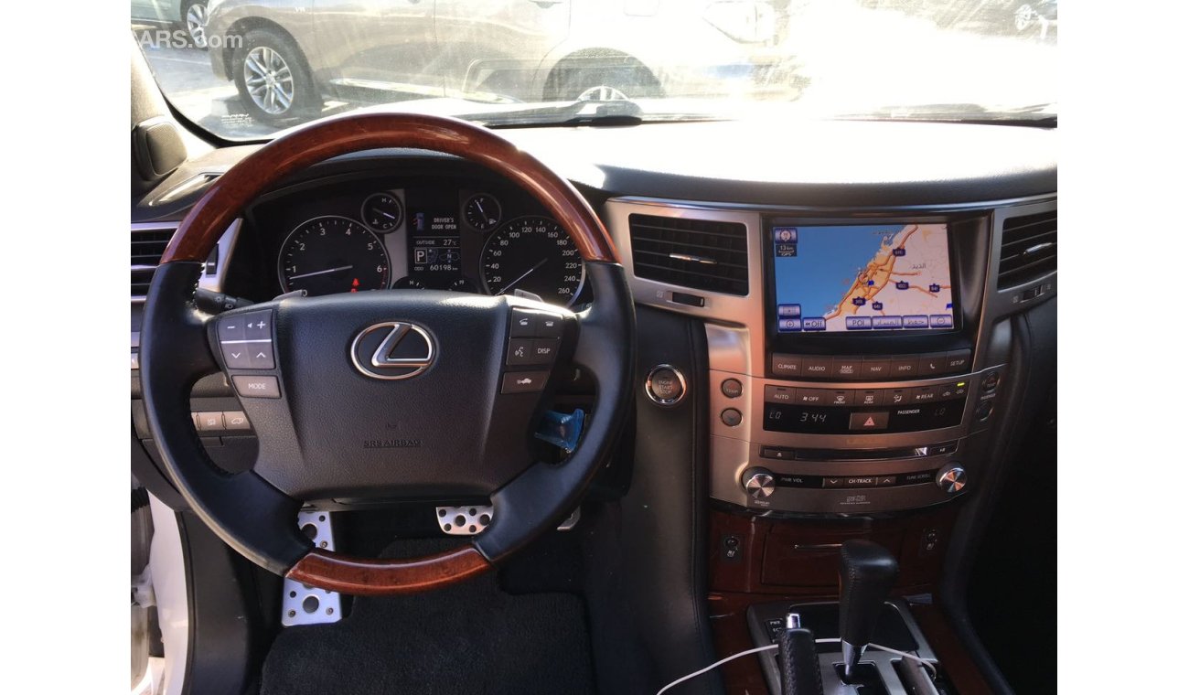 Lexus LX570