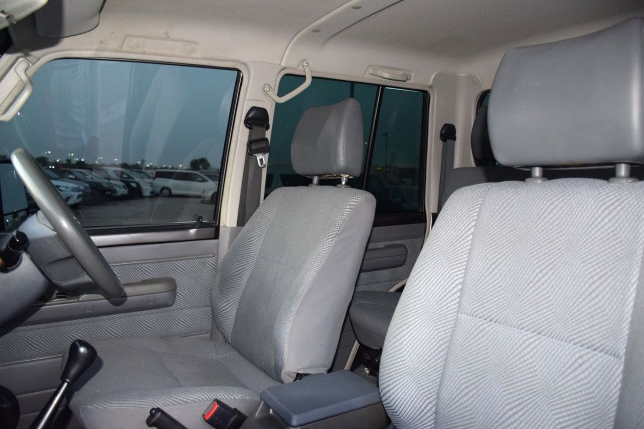 Toyota Land Cruiser Pick Up