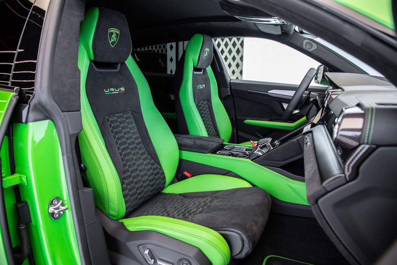 Lamborghini Urus STD 4.0T V8 CAPSULE