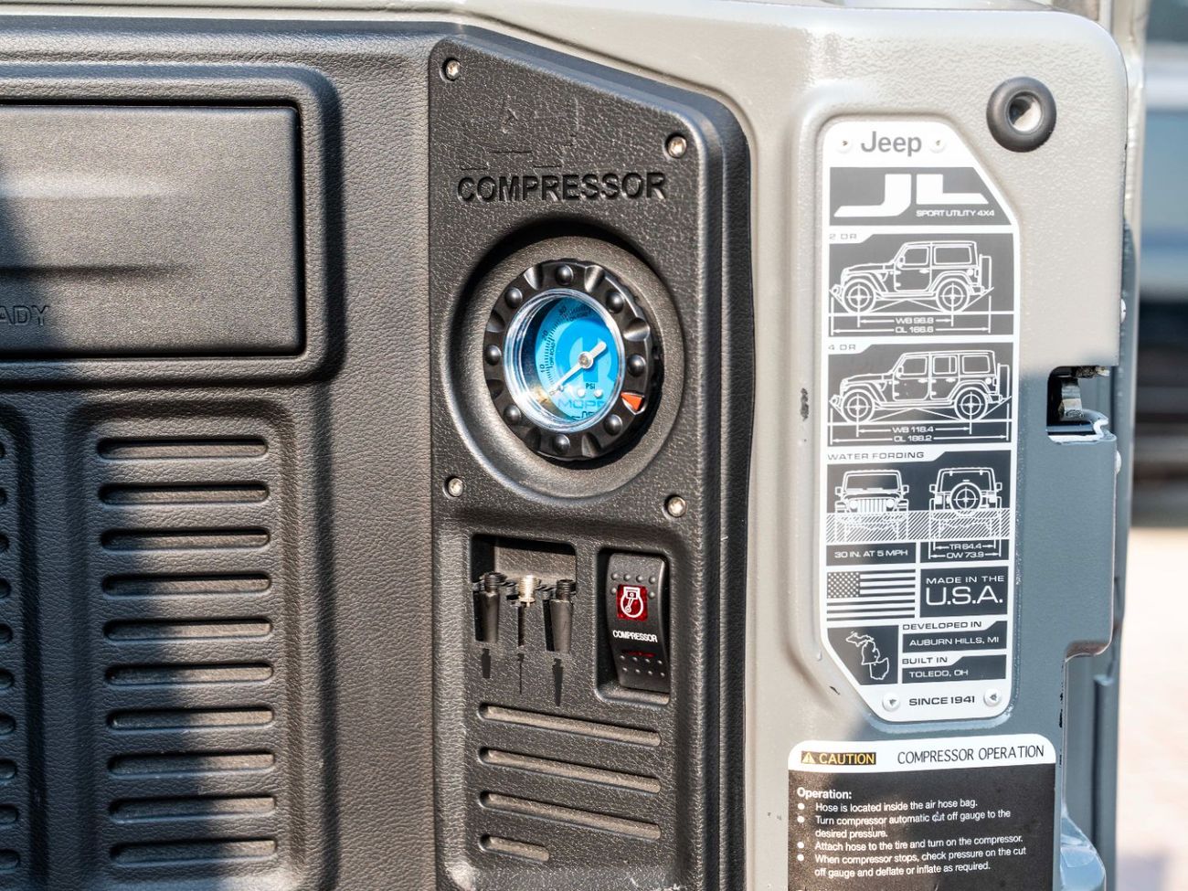 Jeep Wrangler Sport 3.6L A/T (5 Seater)