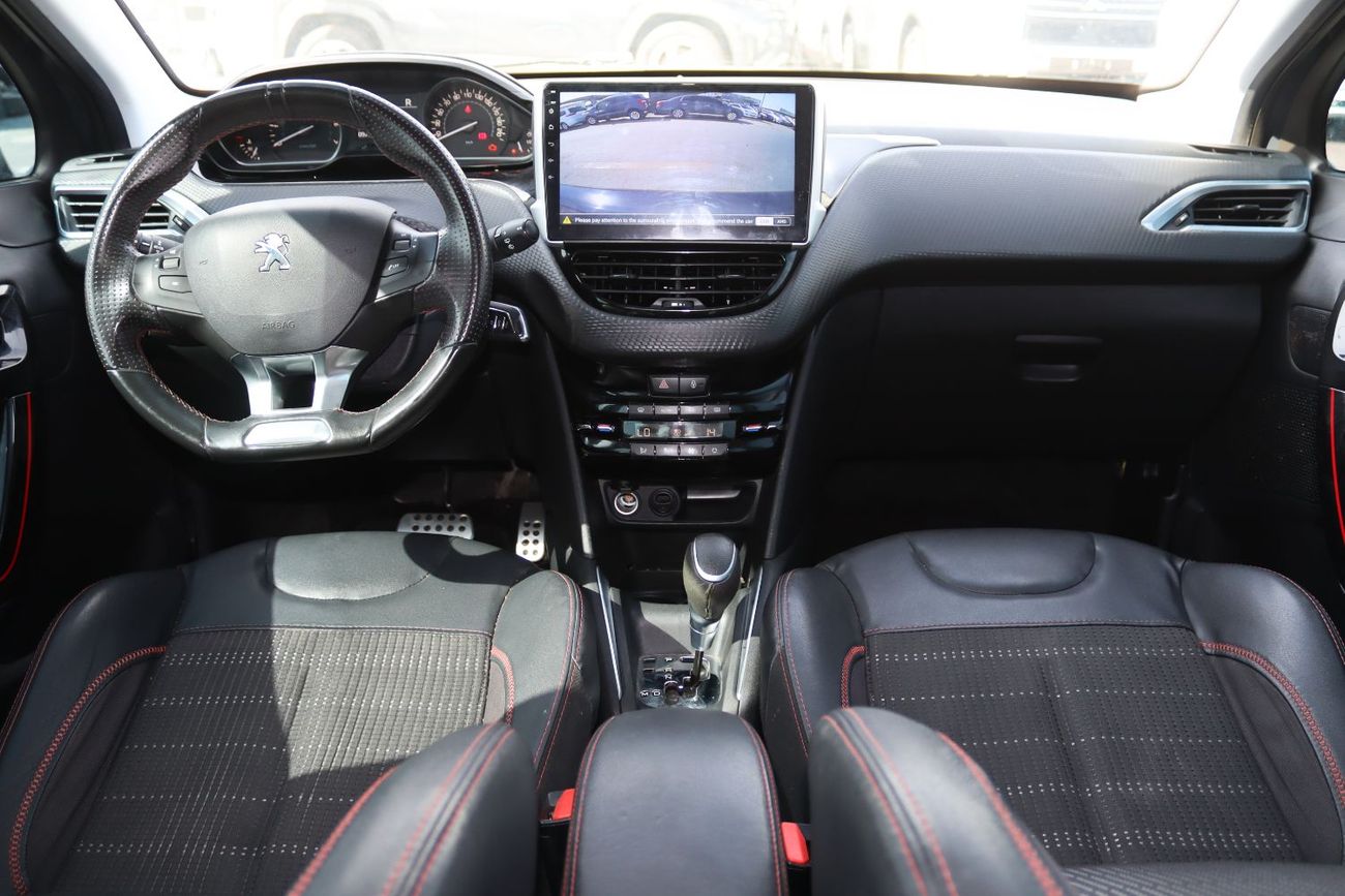 بيجو 308 بيجو 208 - موديل 2018 - خليجى  - بدون حوادث - محرك 1.6 - GT LINE - بحاله ممتازة