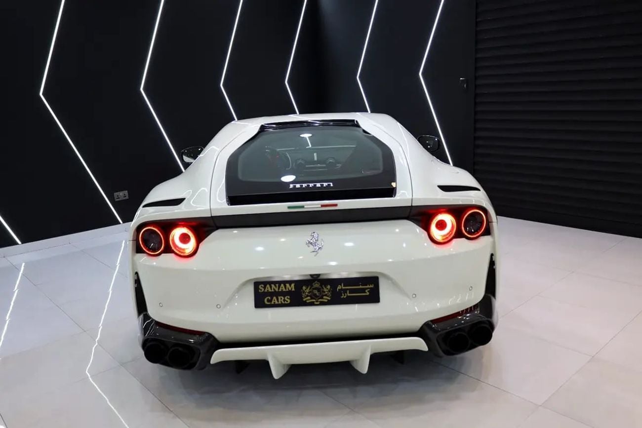 Ferrari 812 Superfast Passenger Display, Carbon Fiber Exterior/Interior, GCC Specs!!