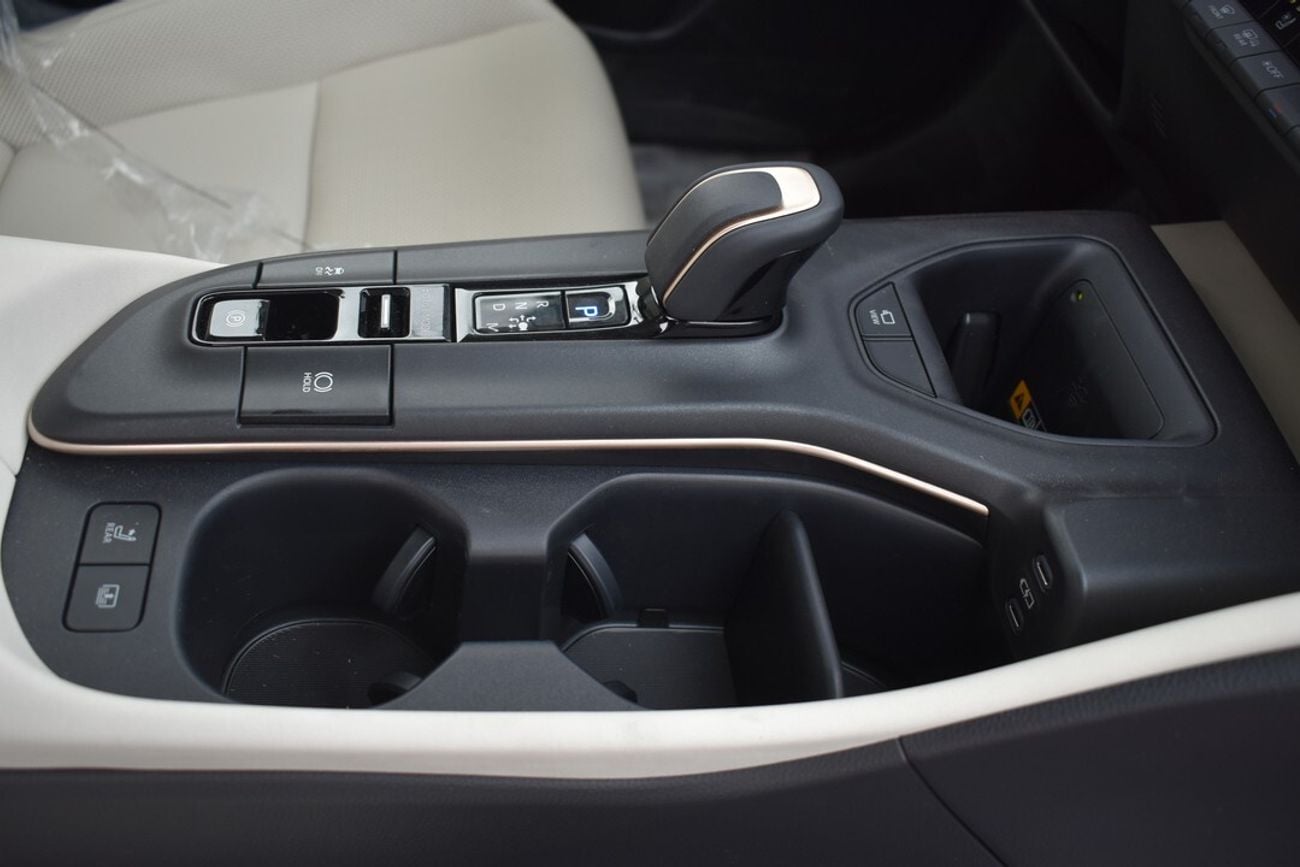 Toyota Crown SINGLE TONE 2.4L TURBO PETROL - 23YM - PANAROMIC RF -HYBRID - (EXPORT OFFER)