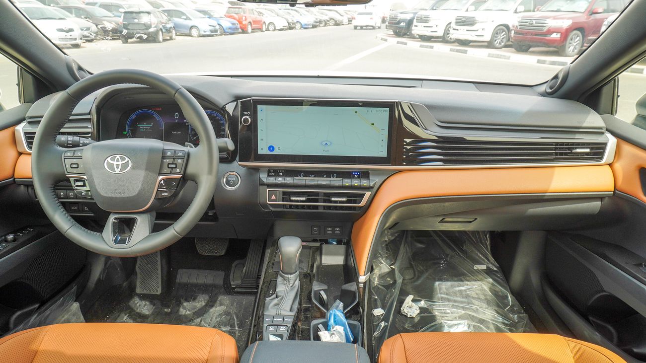 Toyota Camry LIMITED  HEV 2.5L Hybrid