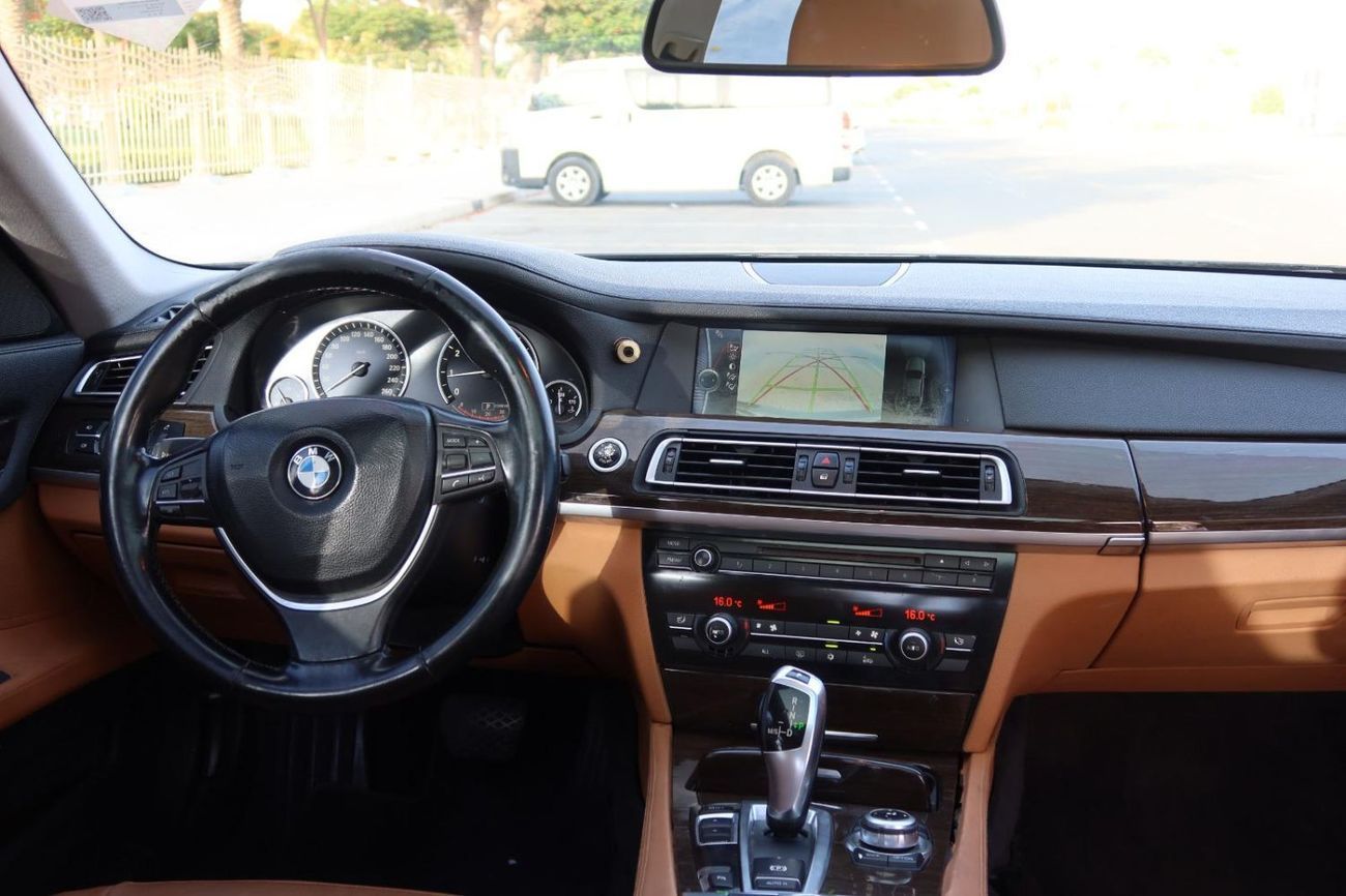 بي أم دبليو 740Li