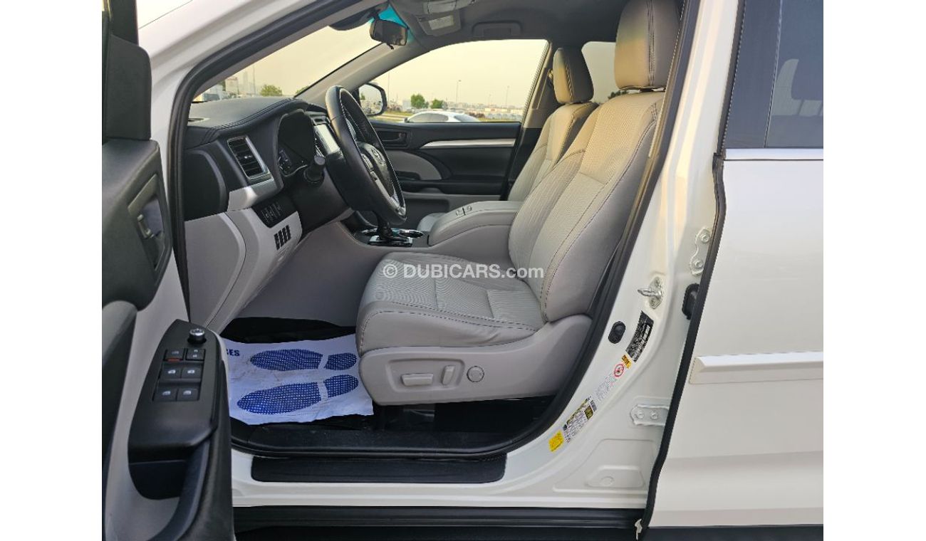Used Toyota Highlander 2019 model LE 4x4 , leather seats and Trunk ...