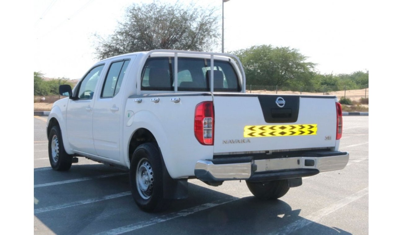 Nissan Navara 2015 | NAVARA SE DOUBLE CABIN PICKUP WITH GCC SPECS AND EXCELLENT CONDITION