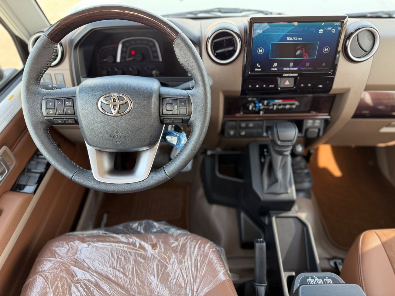 تويوتا لاند كروزر بيك آب Toyota Land Cruiser LC79 DC Full option Oman spec 2026